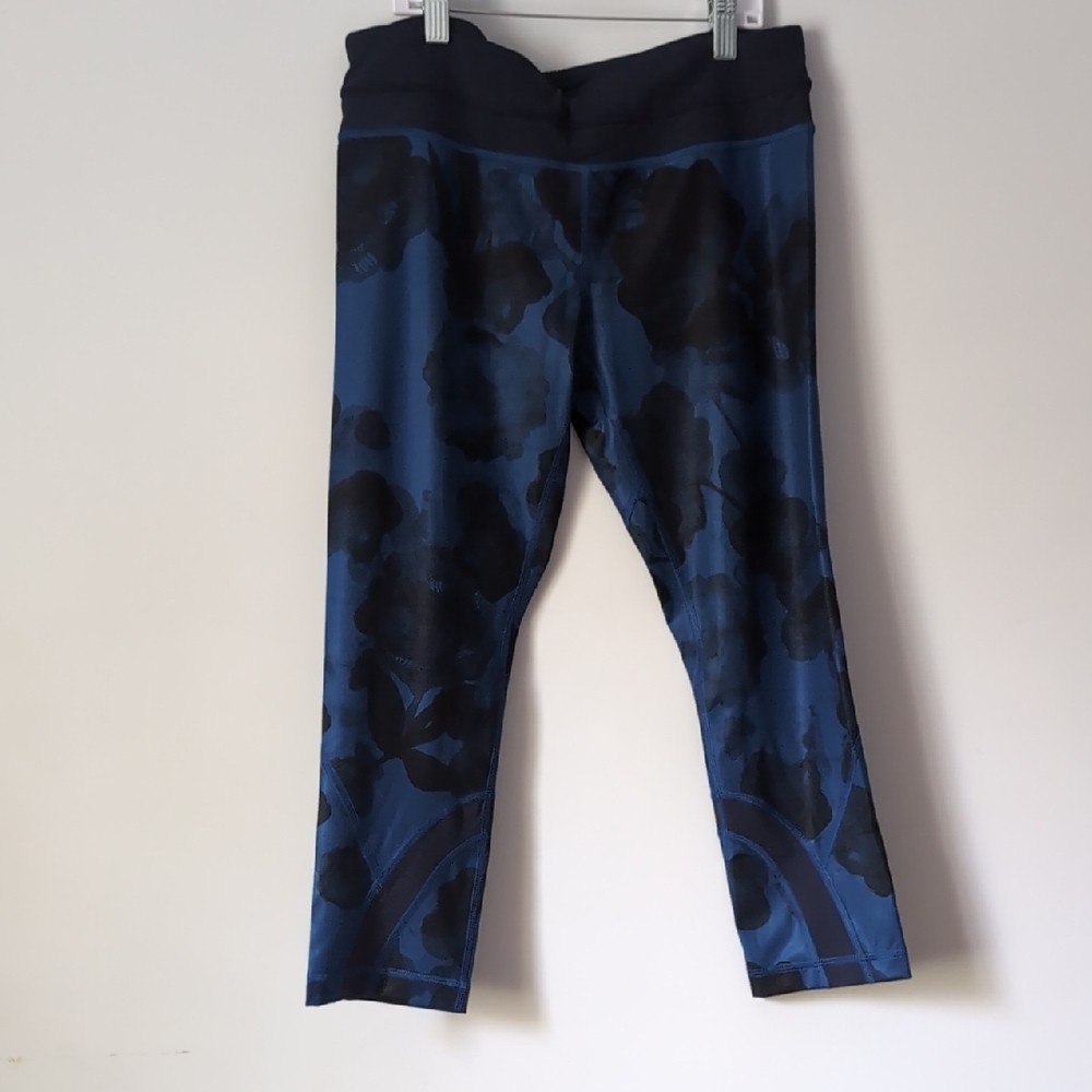 lululemon athletica Blue Black Patterned Leggings